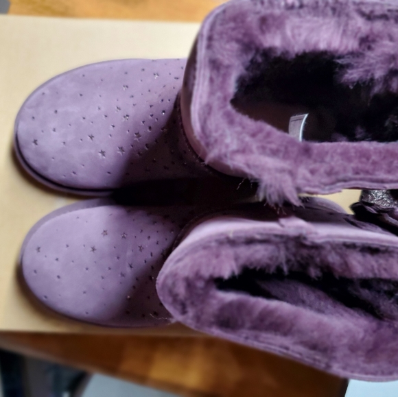 UGG Stargirl Mini Bow _ Size 6 - Picture 7 of 7